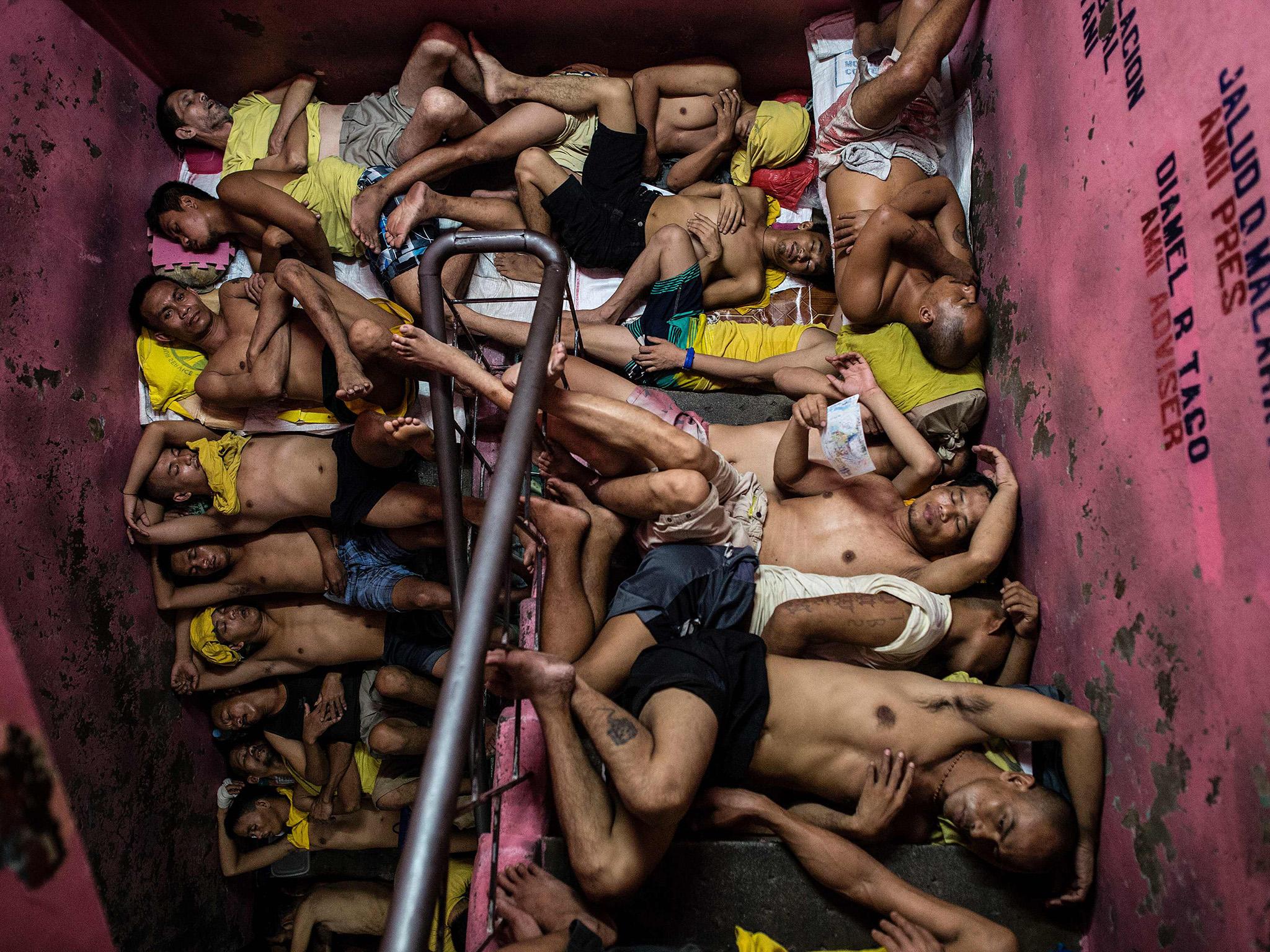 968px x 681px - Harrowing photos from inside Filipino jail show reality of ...