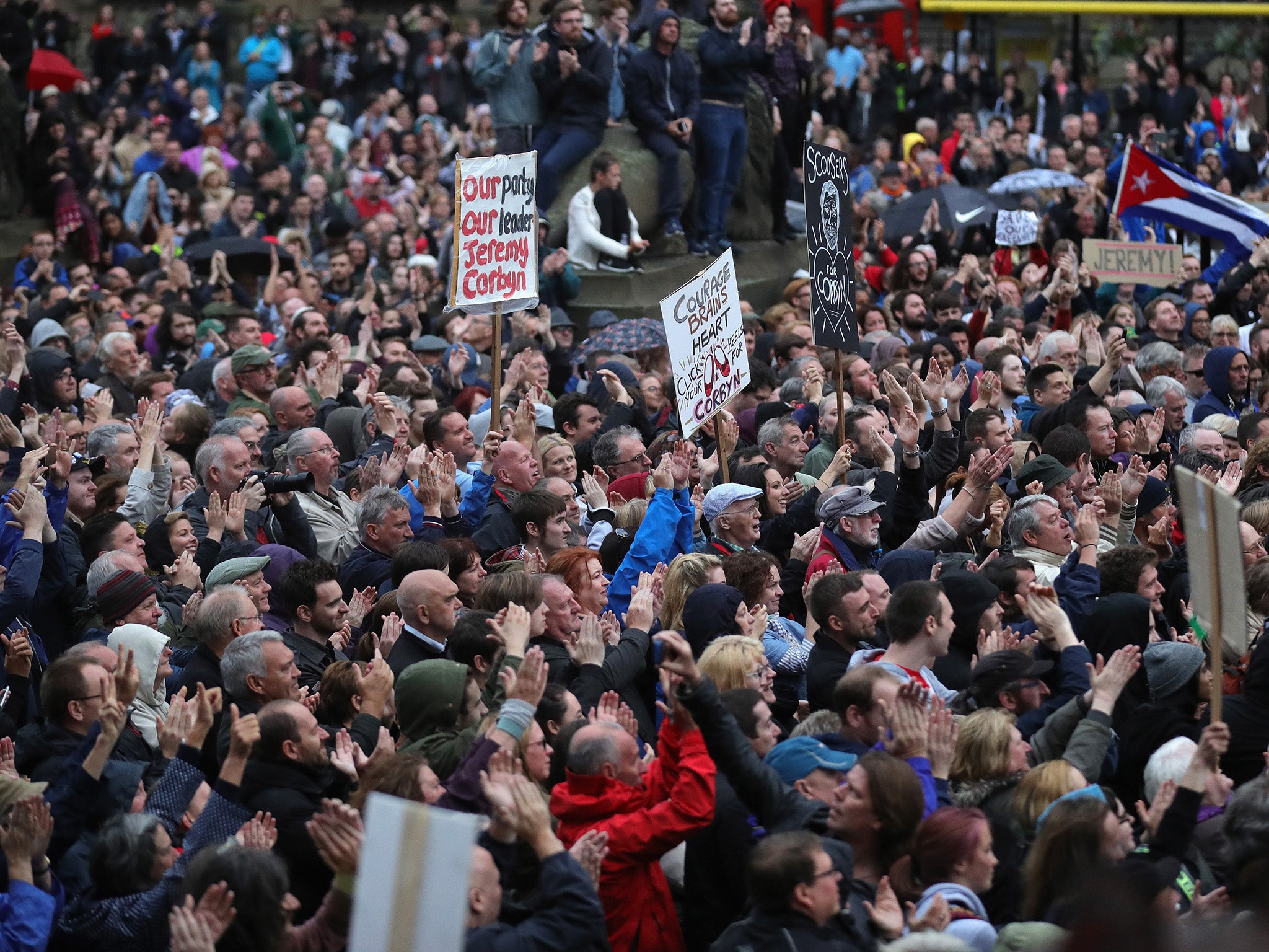 In spite of opposition from his own deputy Tom Watson, an estimated 5,000 people came out in support of Jeremy Corbyn at a rally in Liverpool on 1 August