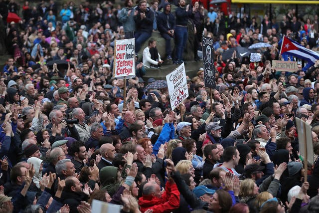 In spite of opposition from his own deputy Tom Watson, an estimated 5,000 people came out in support of Jeremy Corbyn at a rally in Liverpool on 1 August