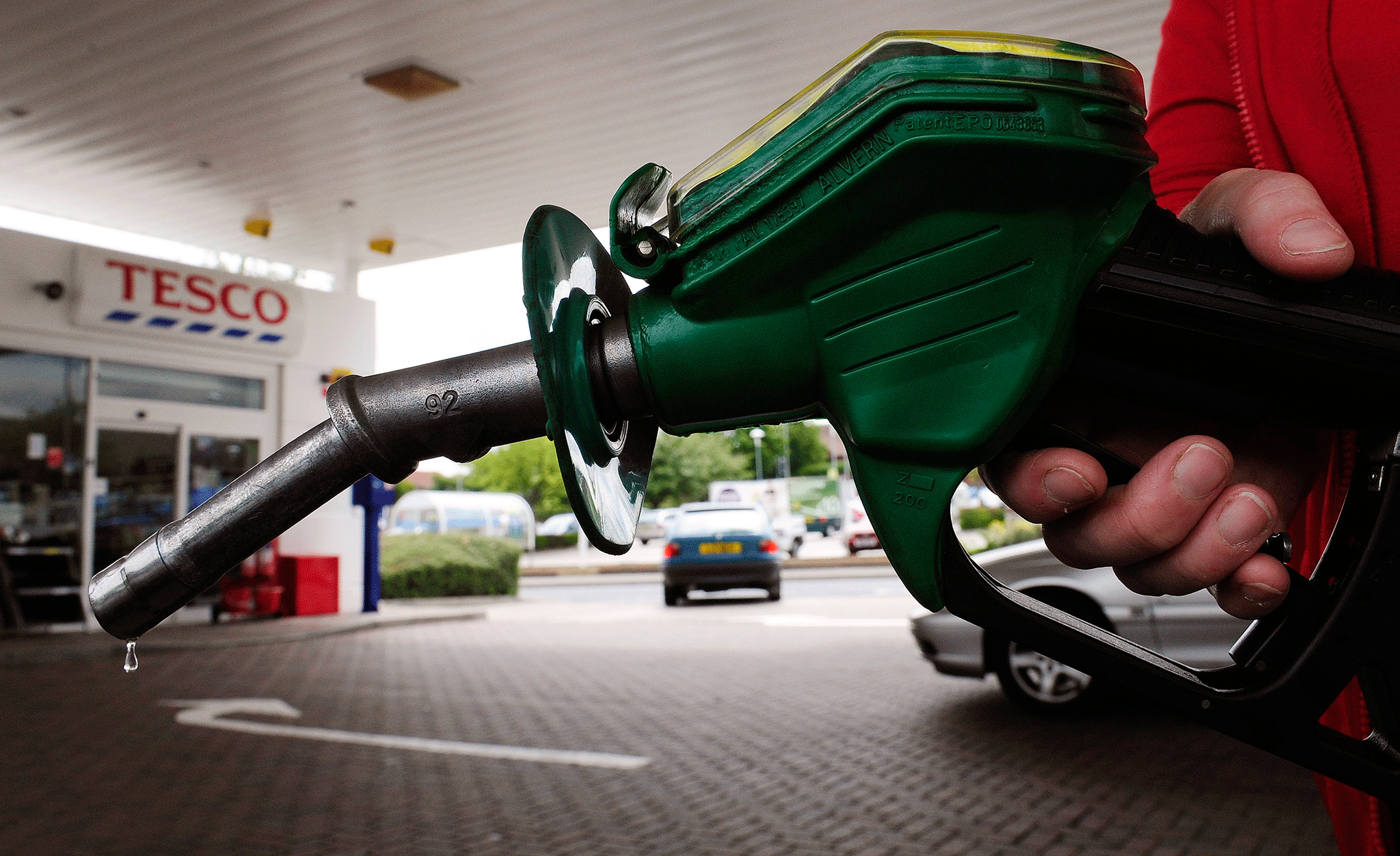 Asda, Tesco and Sainsbury’s join Morrisons in cutting petrol prices but ‘could have passed on savings sooner’