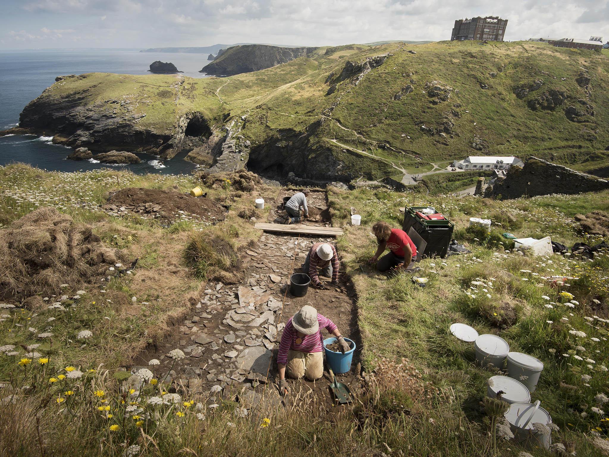 Dark Ages Royal Palace Discovered In Cornwall In Area - 