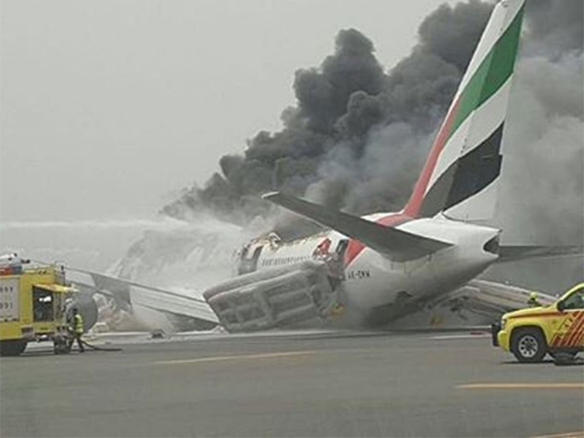 Vol Dubaï-paris Crash Histoire Vraie Date Dubai airport fire: Tributes paid to firefighter who died saving
