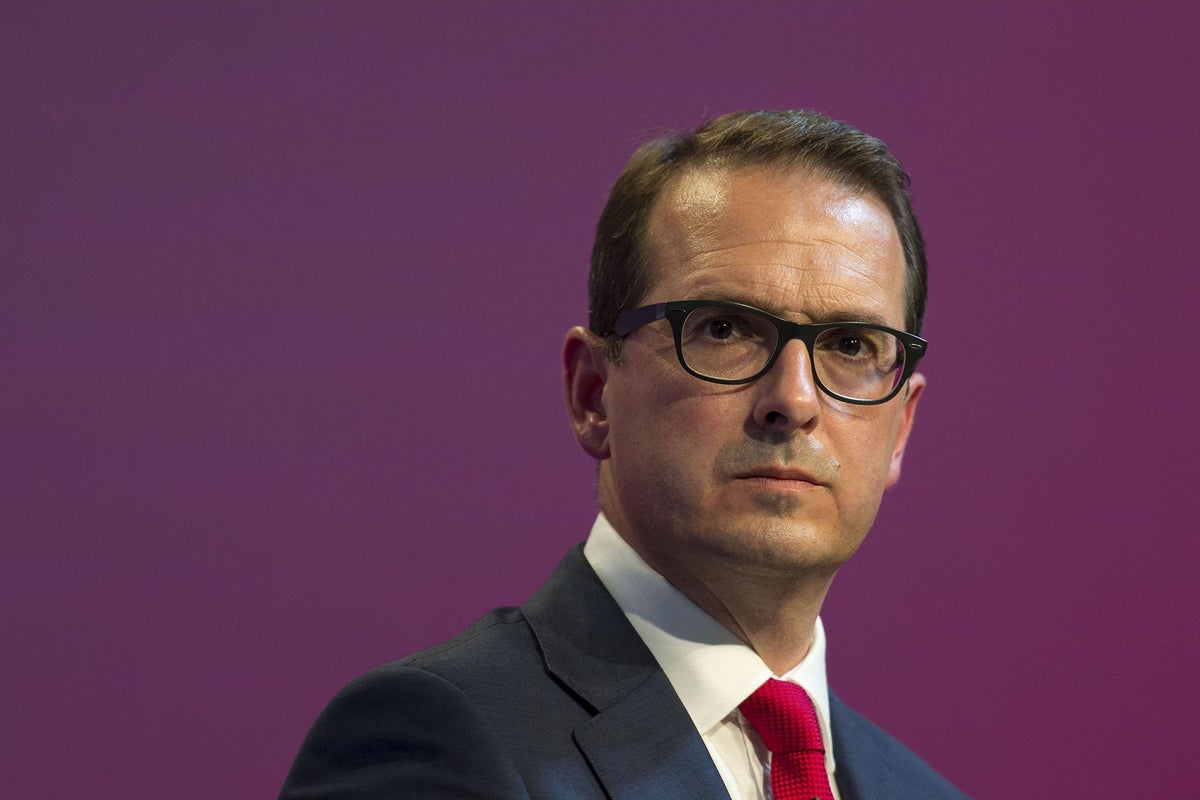 Owen Smith would introduce five-year ban on honours if elected Labour leader