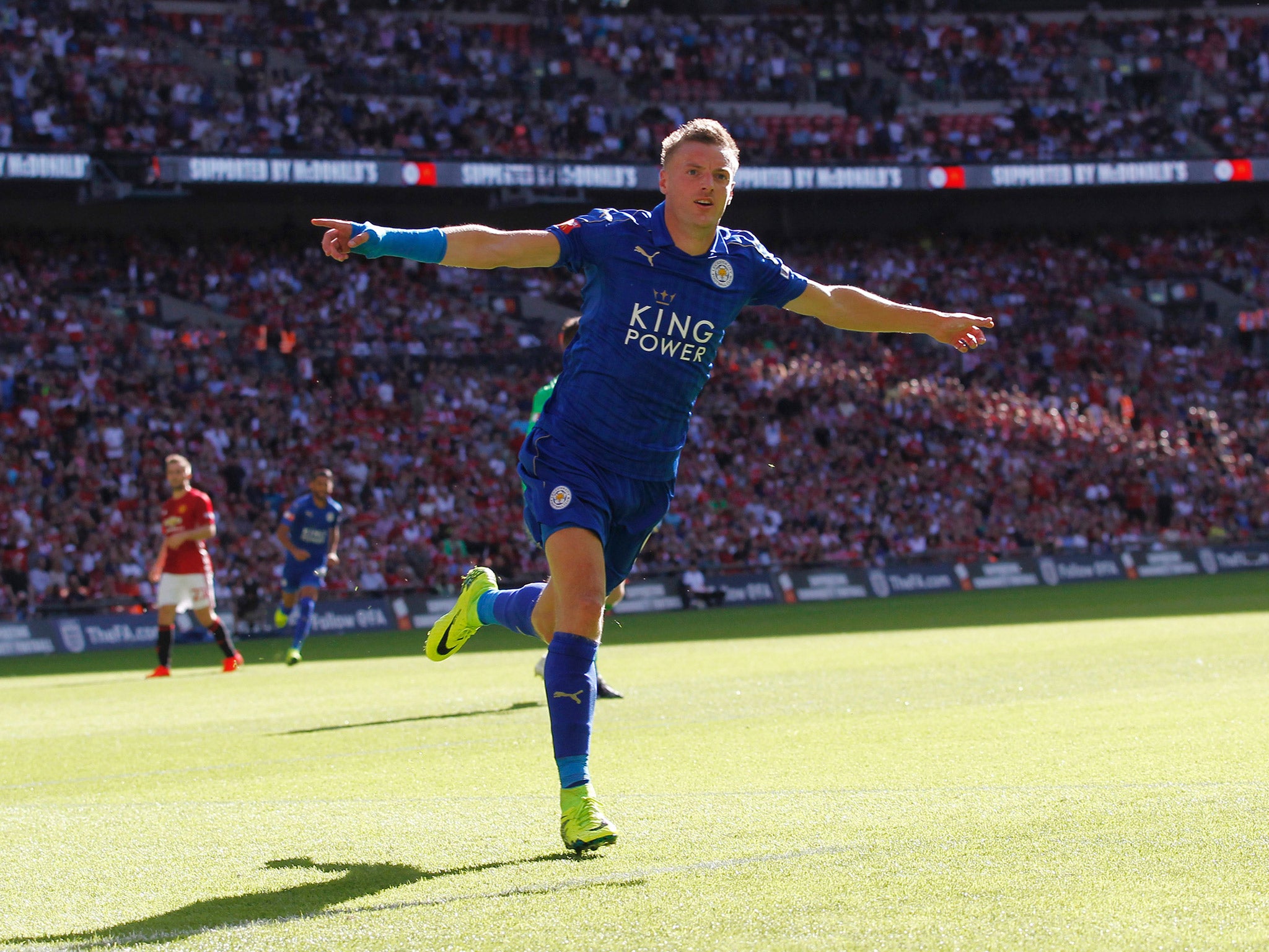 &#13;
Vardy celebrates after scoring Leicester's equaliser iagainst United &#13;