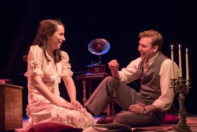 Kate O'Flynn as Laura and Seth Numrich as Jim in The Glass Menagerie