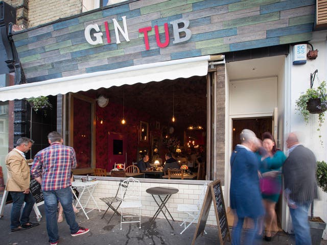 The Gin Tub has foil in its walls and copper on the ceiling to create a Faraday cage effect