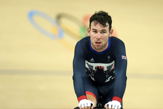 Mark Cavendish threatened to sue journalists after they accused him him of crashing deliberately in the omnium