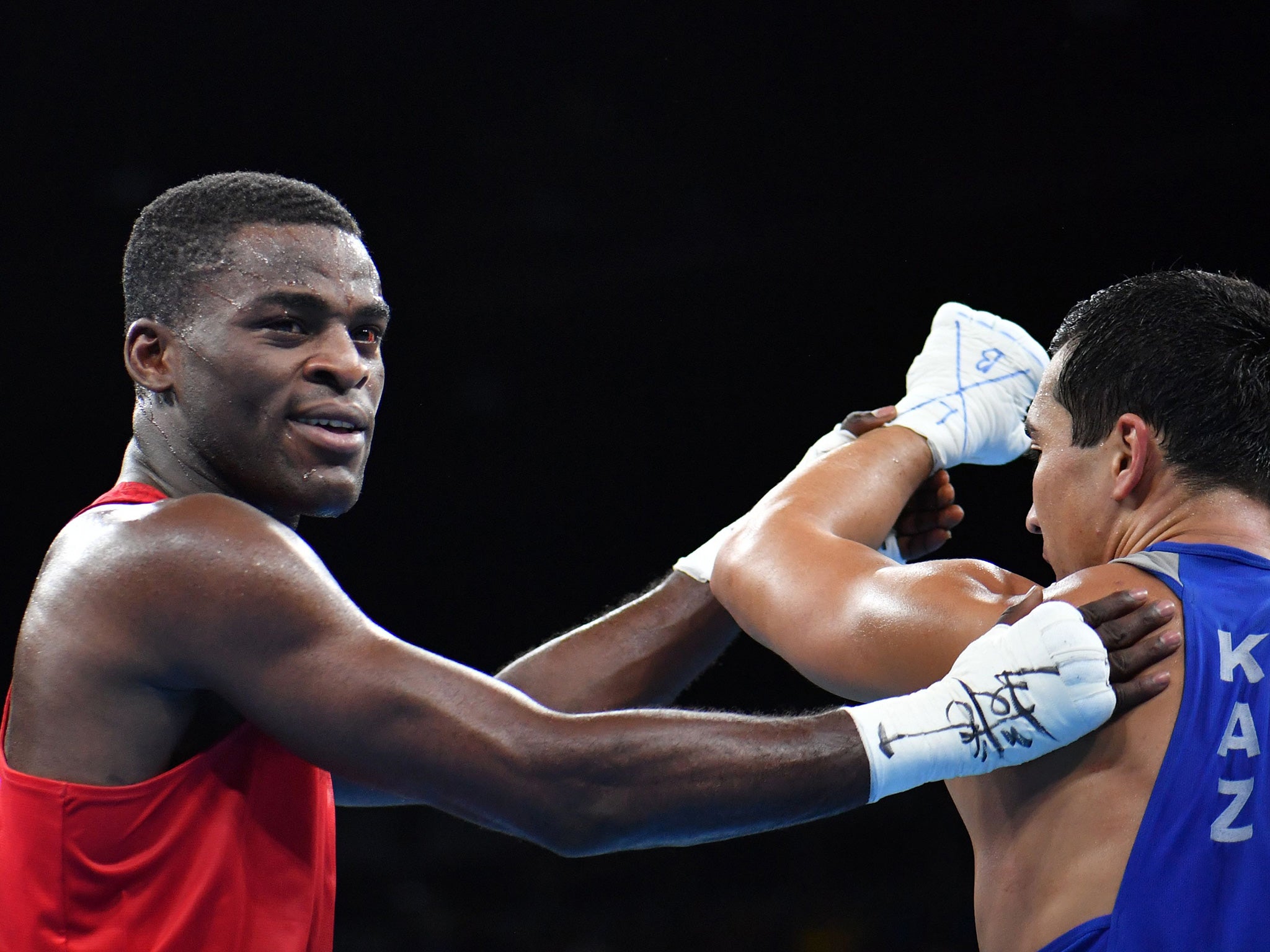 Buatsi congratulates Niyazymbetov on his win