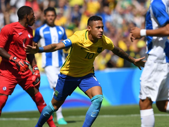 Neymar celebrates opening the scoring after just fifteen seconds