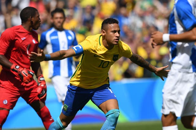 Neymar celebrates opening the scoring after just fifteen seconds