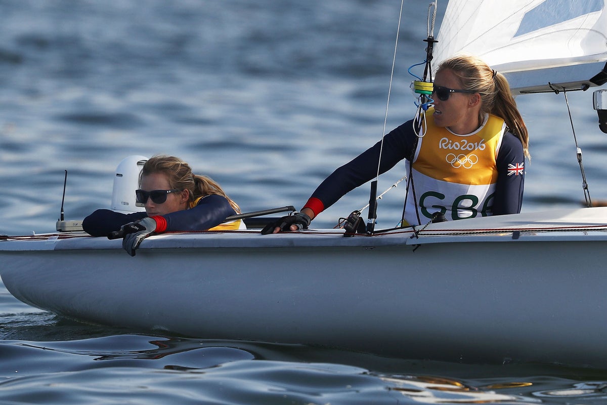 Rio 2016: Saskia Clark and Hannah Mills made to wait for sailing gold due to lack of wind