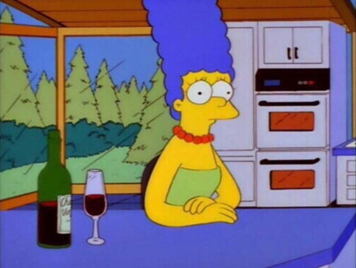 Мардж симпсон с вином