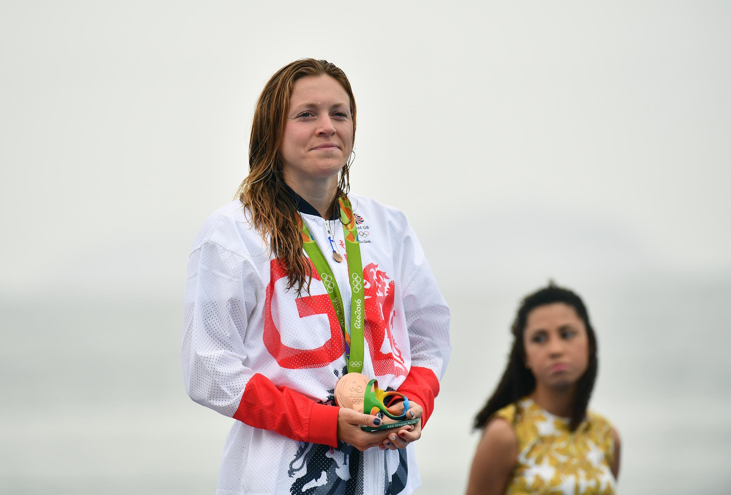 Vicky Holland collects her bronze medal