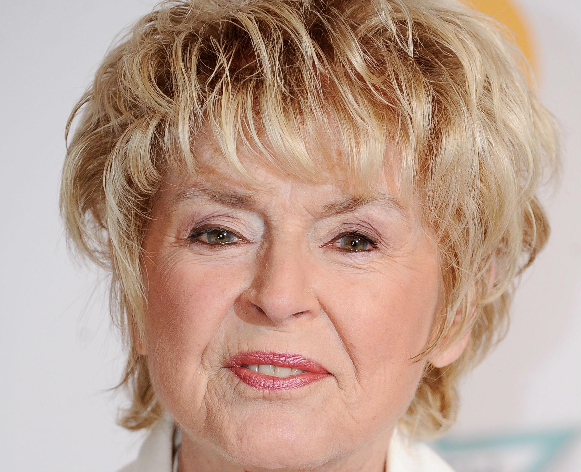 Rip Off Britains Gloria Hunniford Loses £120000 After Woman Walks Into Bank Pretending To Be