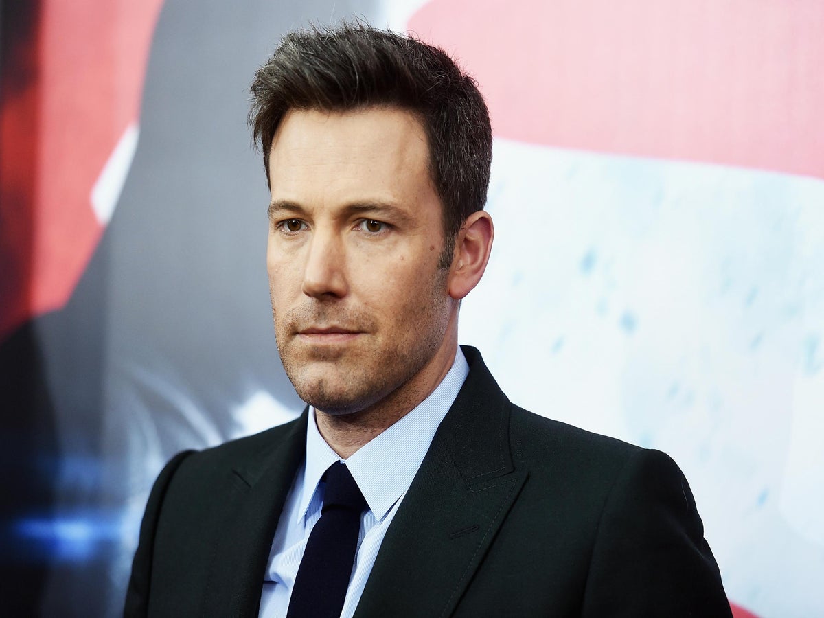 1200px x 900px - Ben Affleck considered himself a 'serious actor' after gay kiss, according  to Kevin Smith | The Independent | The Independent
