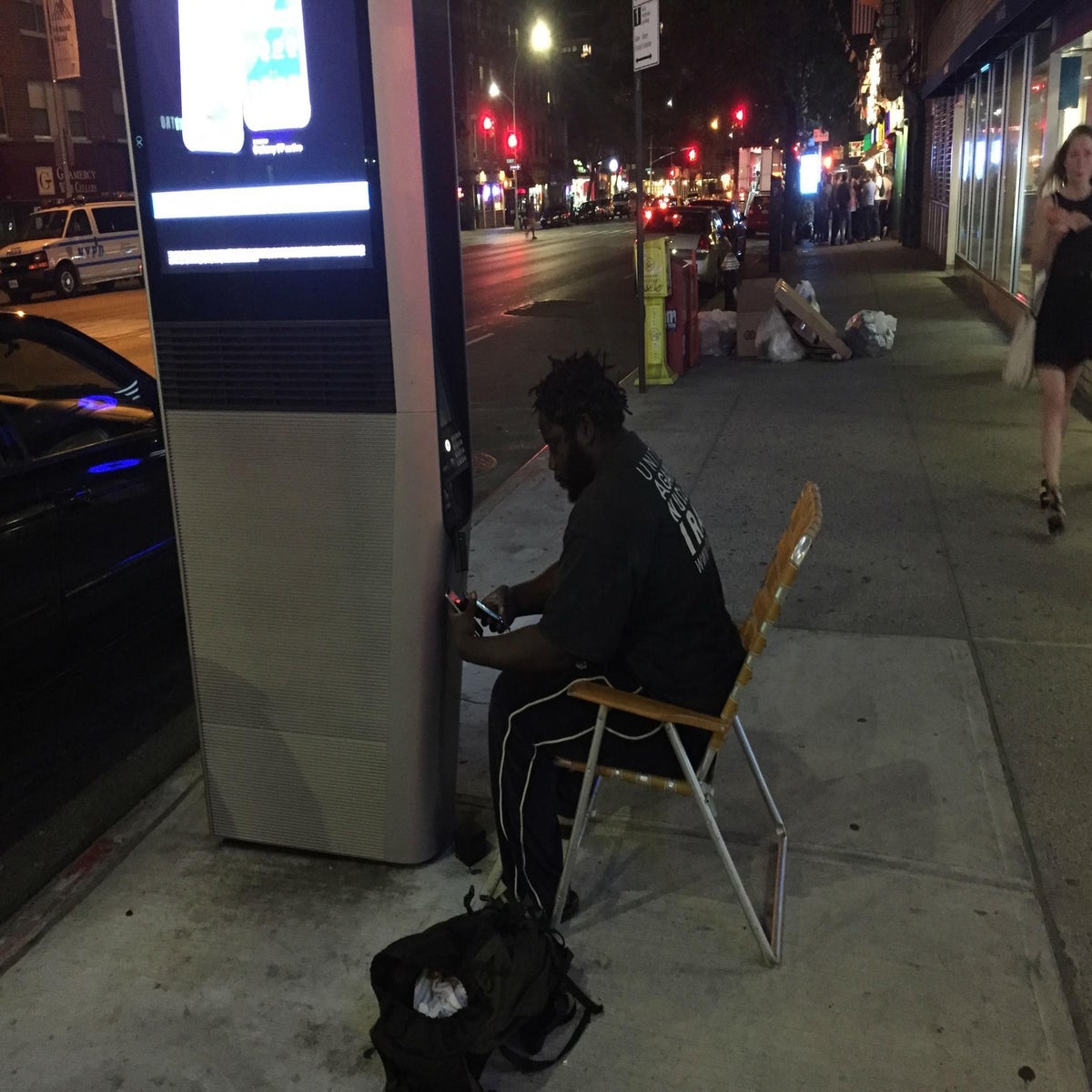 1200px x 1200px - New York's homeless commandeer new public Wifi stations to watch TV, porn  and YouTube | The Independent | The Independent