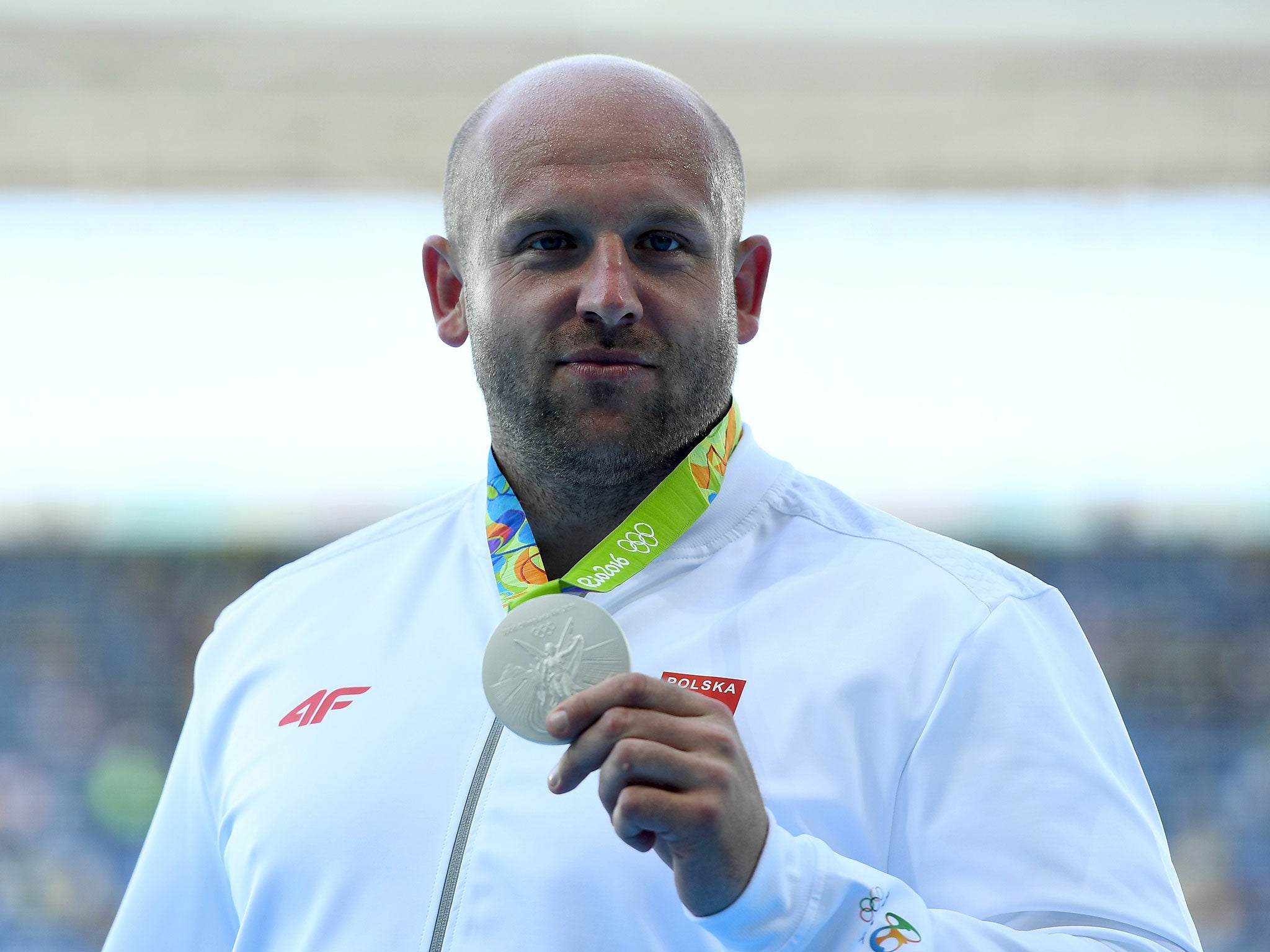 Piotr Malachowski with his silver medal