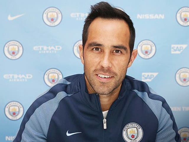 Manchester City have announced the signing of Claudio Bravo from Barcelona