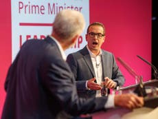 Labour leadership debate: Owen Smith accuses Jeremy Corbyn of being ‘happy’ about Brexit during Glasgow hustings