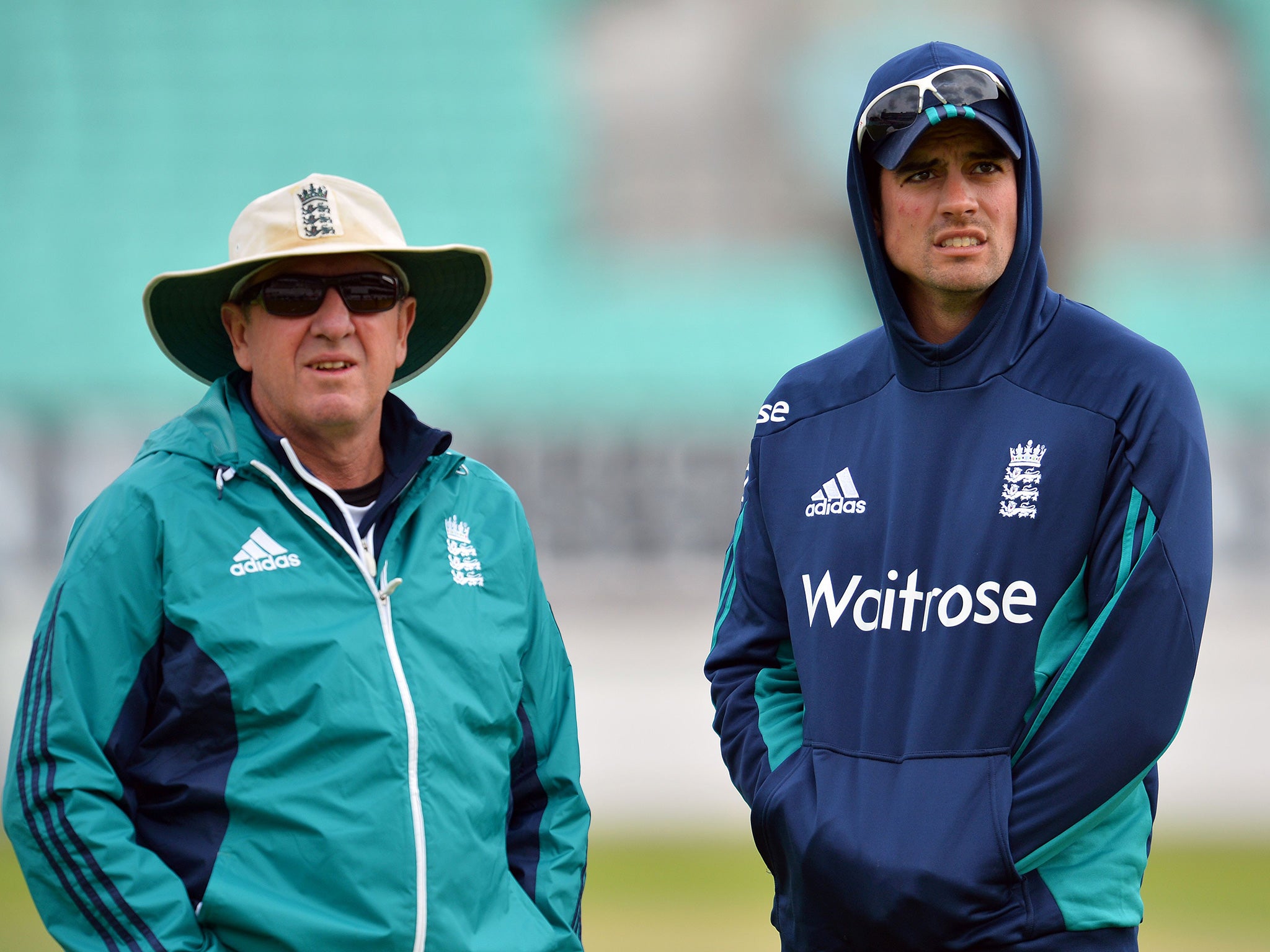 England coach Bayliss and captain Cook