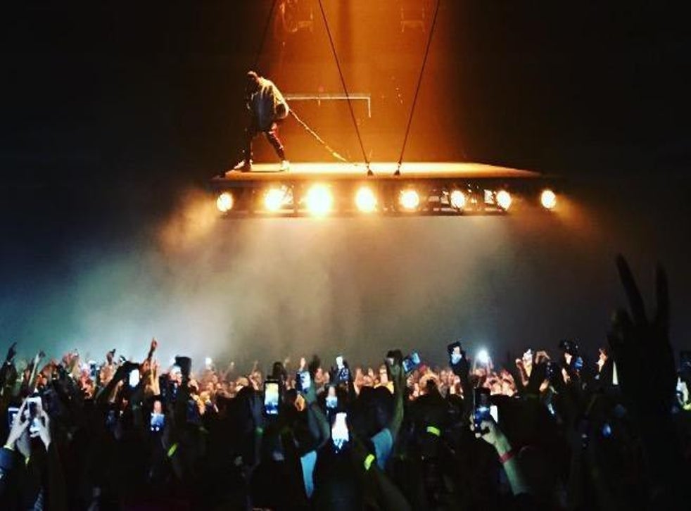 Kanye West is doing the Saint Pablo tour from a flying stage | The ...