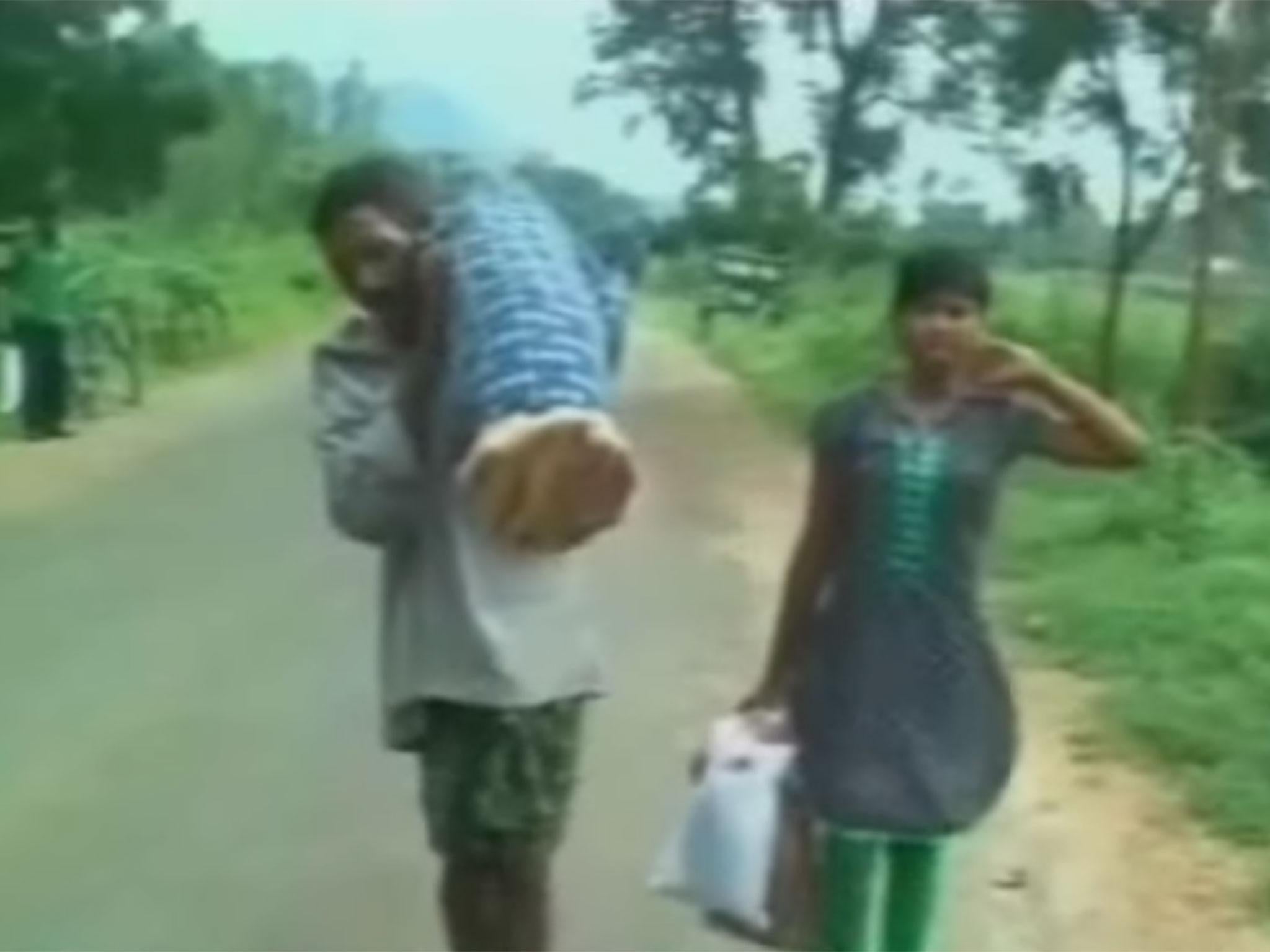 Pictures of Dana Majhi carrying his deceased wife shocked India