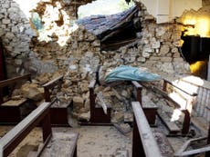 Italy Earthquake: Death toll reaches 278 while road damage could see town 'isolated'