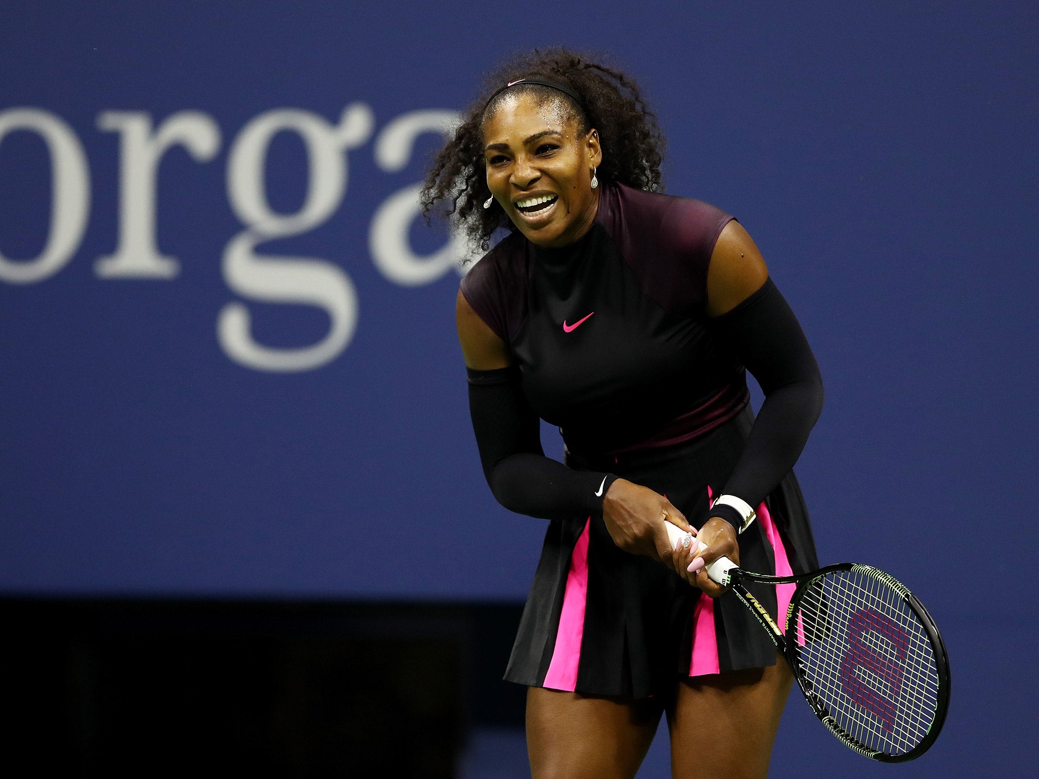 Serena Williams beat Vania King 6-3,6-3 to progress to the third round of the US Open