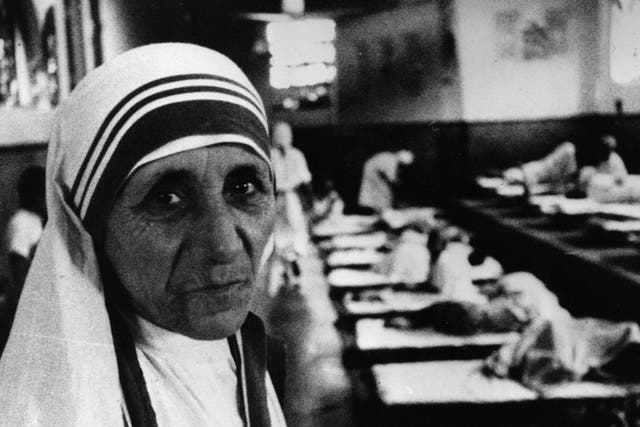 Mother Teresa (1910 - 1997) seen in her hospital around the time she was awarded the Templeton Prize for Progress