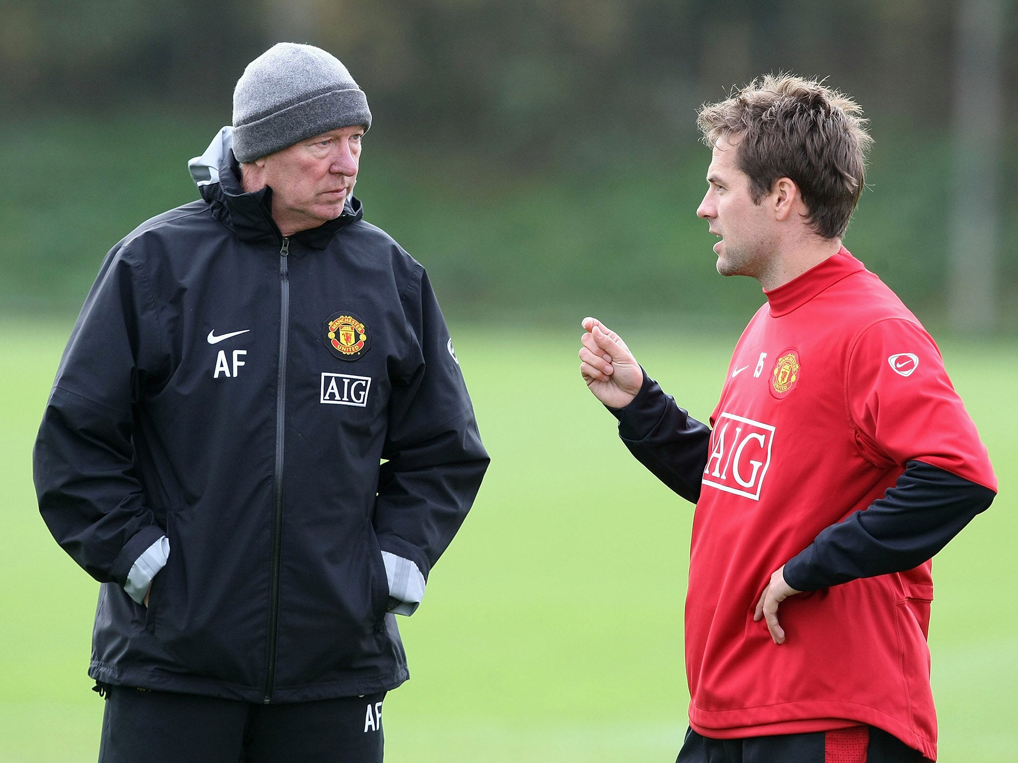 Michael Owen was persuaded to sign for Manchester United by Sir Alex Ferguson