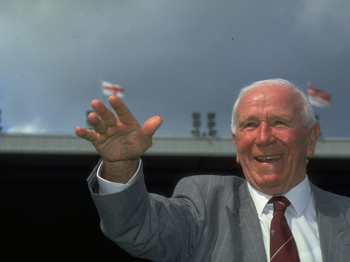 Manchester United news: New Sir Matt Busby plaque to be installed in Old  Trafford director's box | The Independent | The Independent
