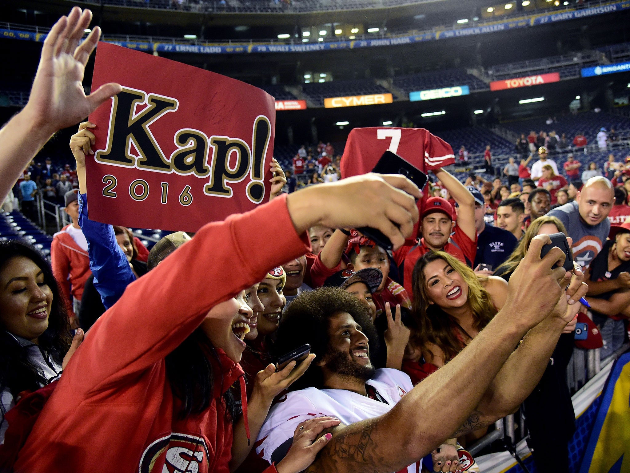 Colin Kaepernick takes a selfie with 49ers fans this week