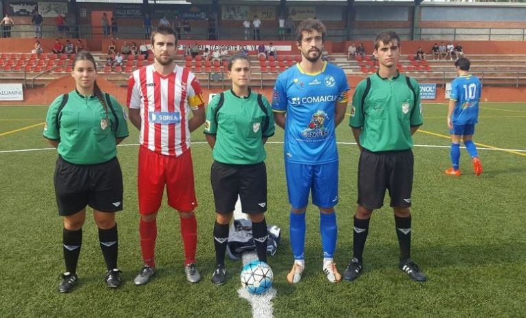 Marta Galego (centre) was subject to sexist abuse from the stands