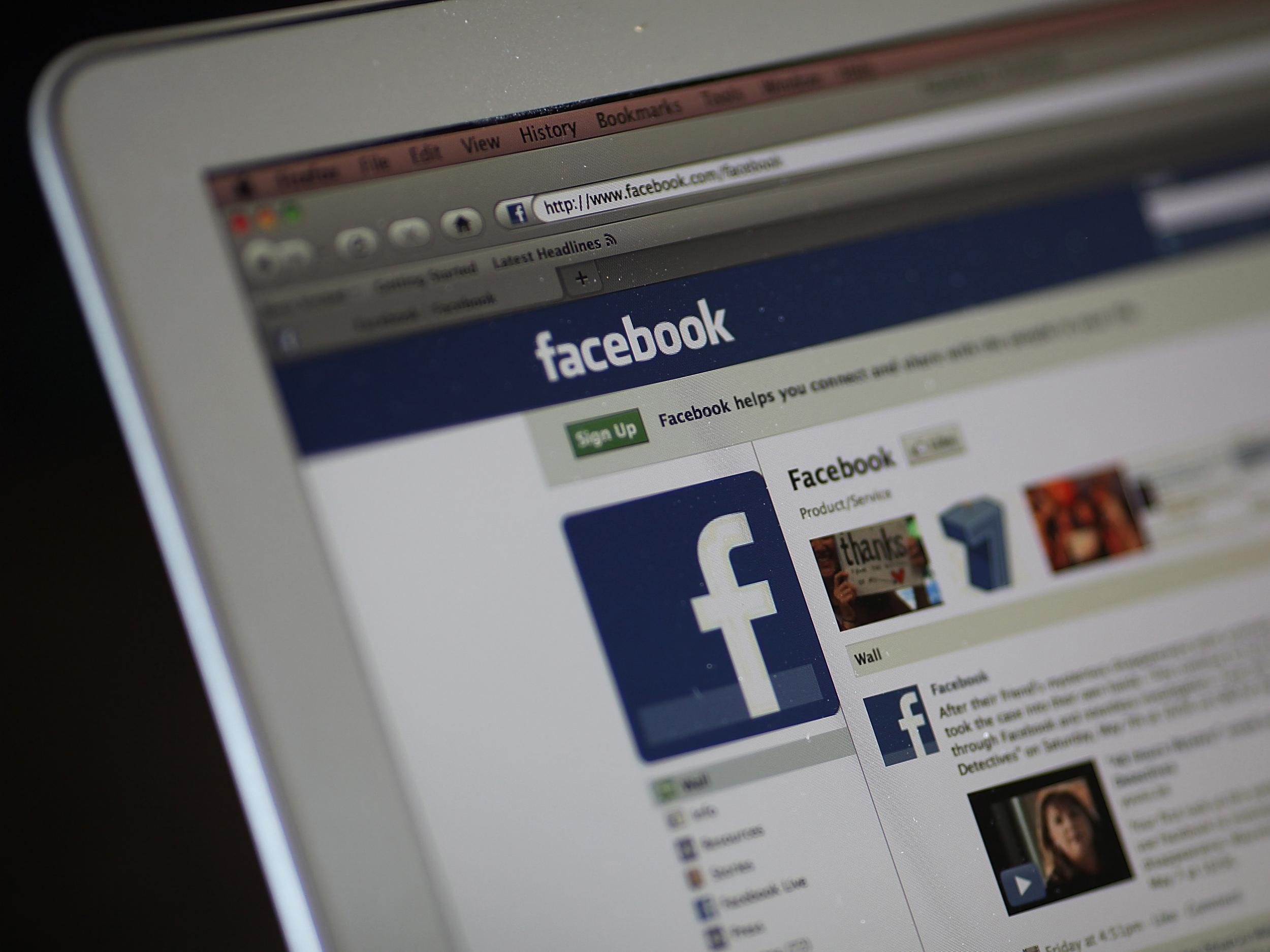 2500px x 1875px - 14-year-old sues Facebook over naked photos | The Independent