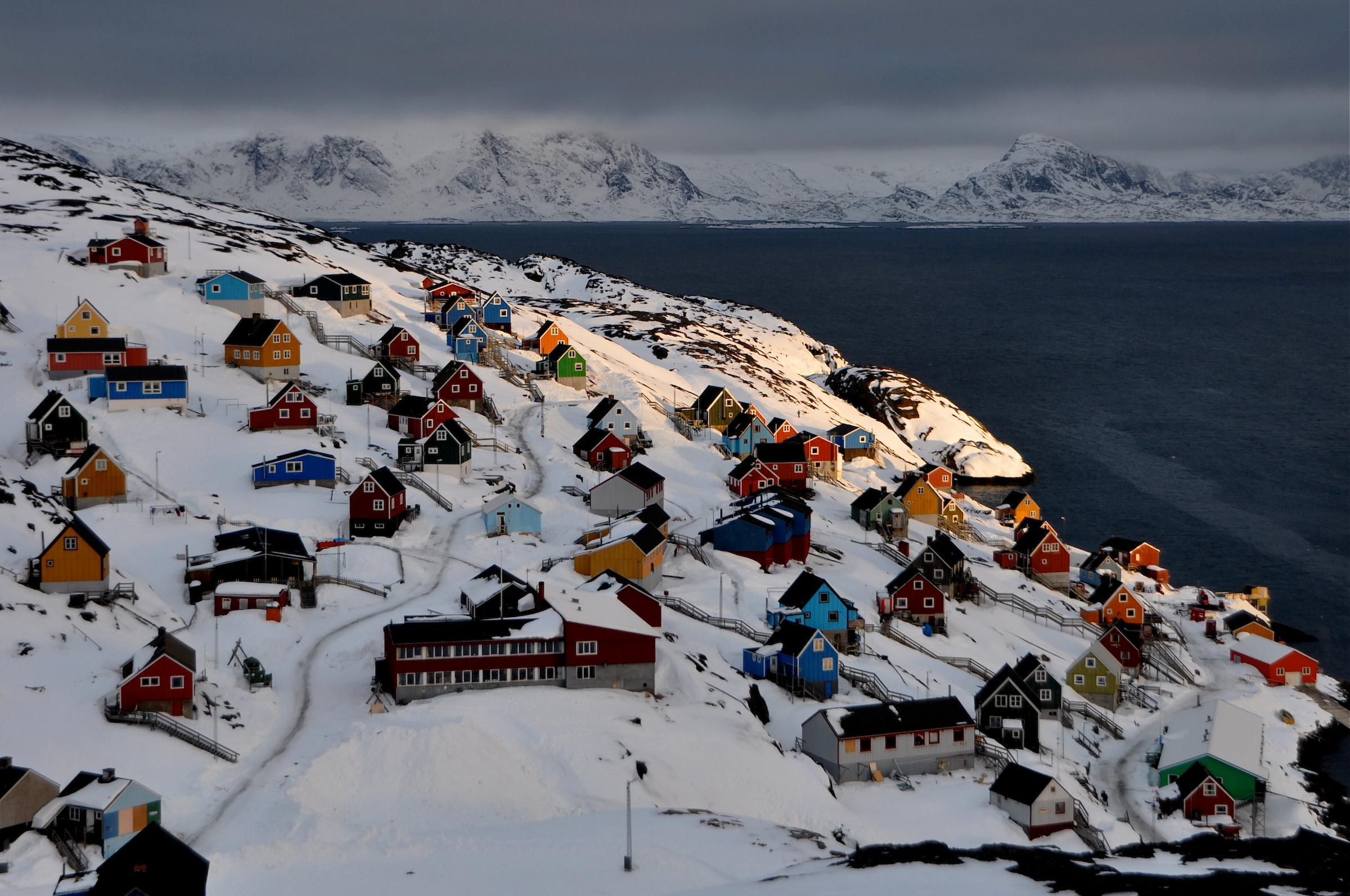 A winter view over Kangaamiut, a village near some of Greenland's most impressive fjords (Visit Greenland, Mads Pihl)
