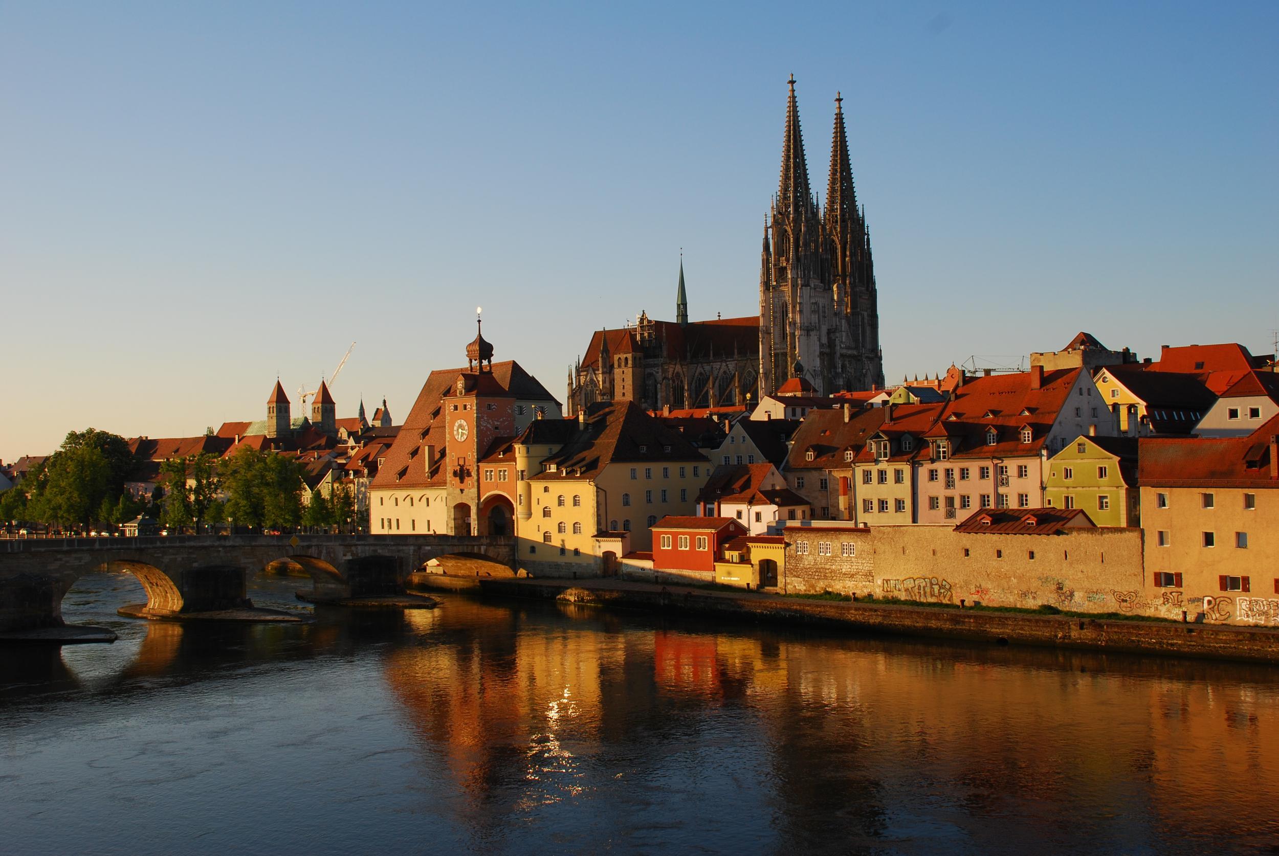 The imperial city of Resenburg is just downriver from Weltenburg and best reached by boat (bayern.by)