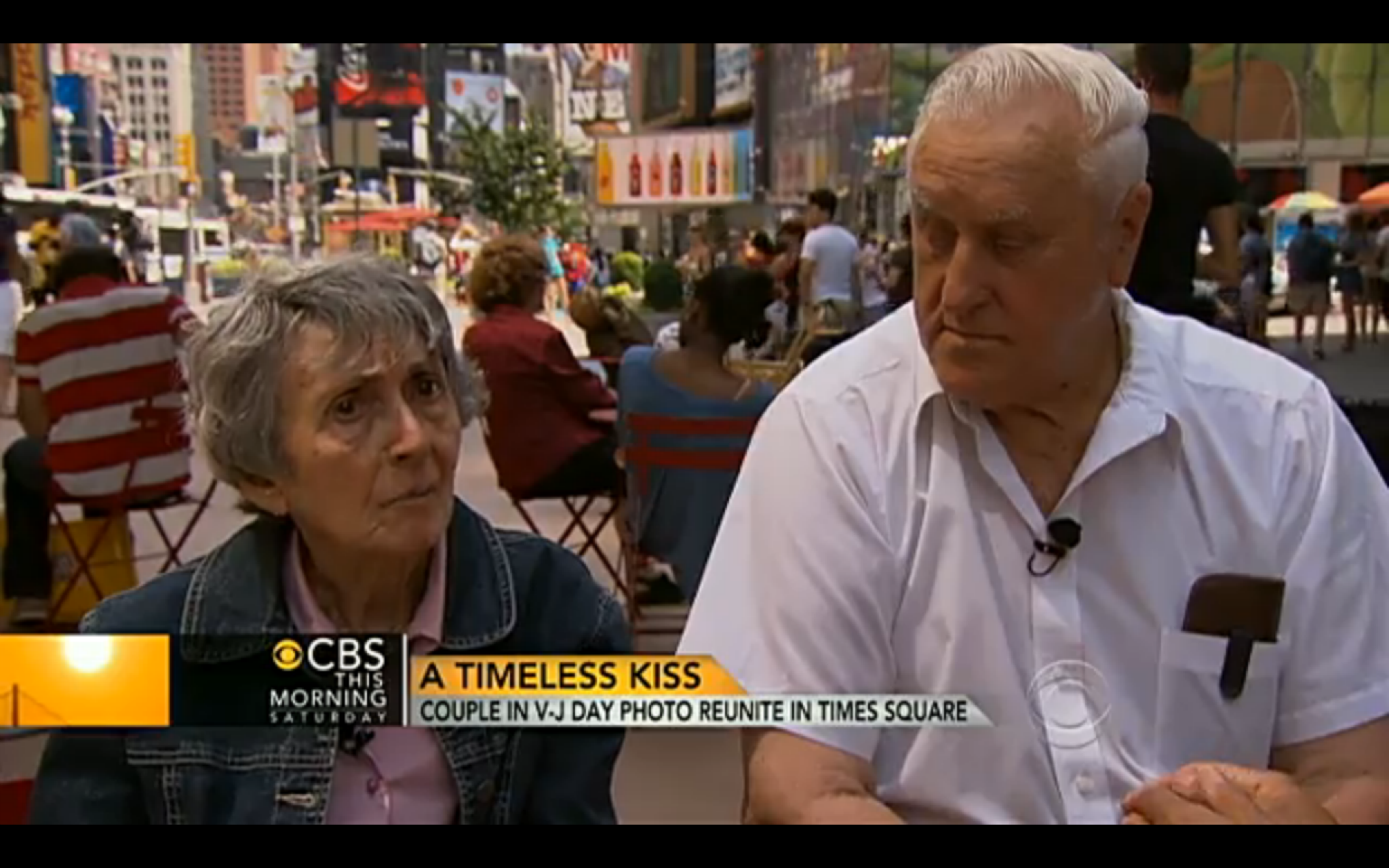 CBS News reunited Friedman (left) and Mendonsa in Times Square in 2012 (CBS News)