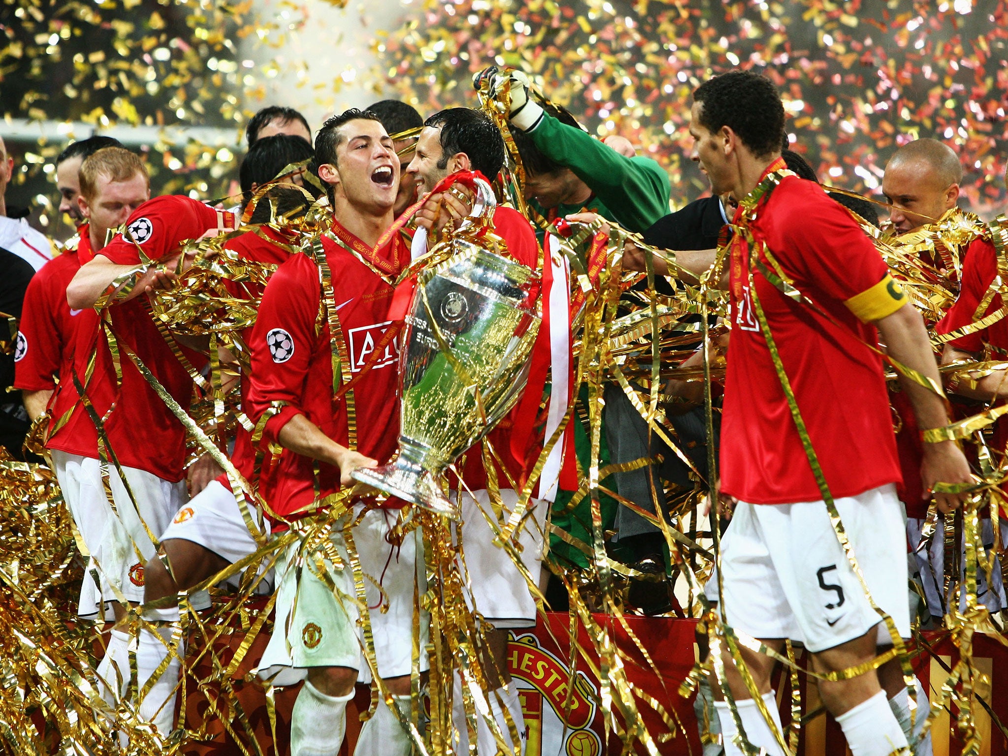 Manchester United lifted the Champions League trophy in the 2008 final - the last all-English final