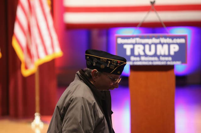 Donald Trump hosted a veterans' benefit in Iowa while his GOP rivals debated