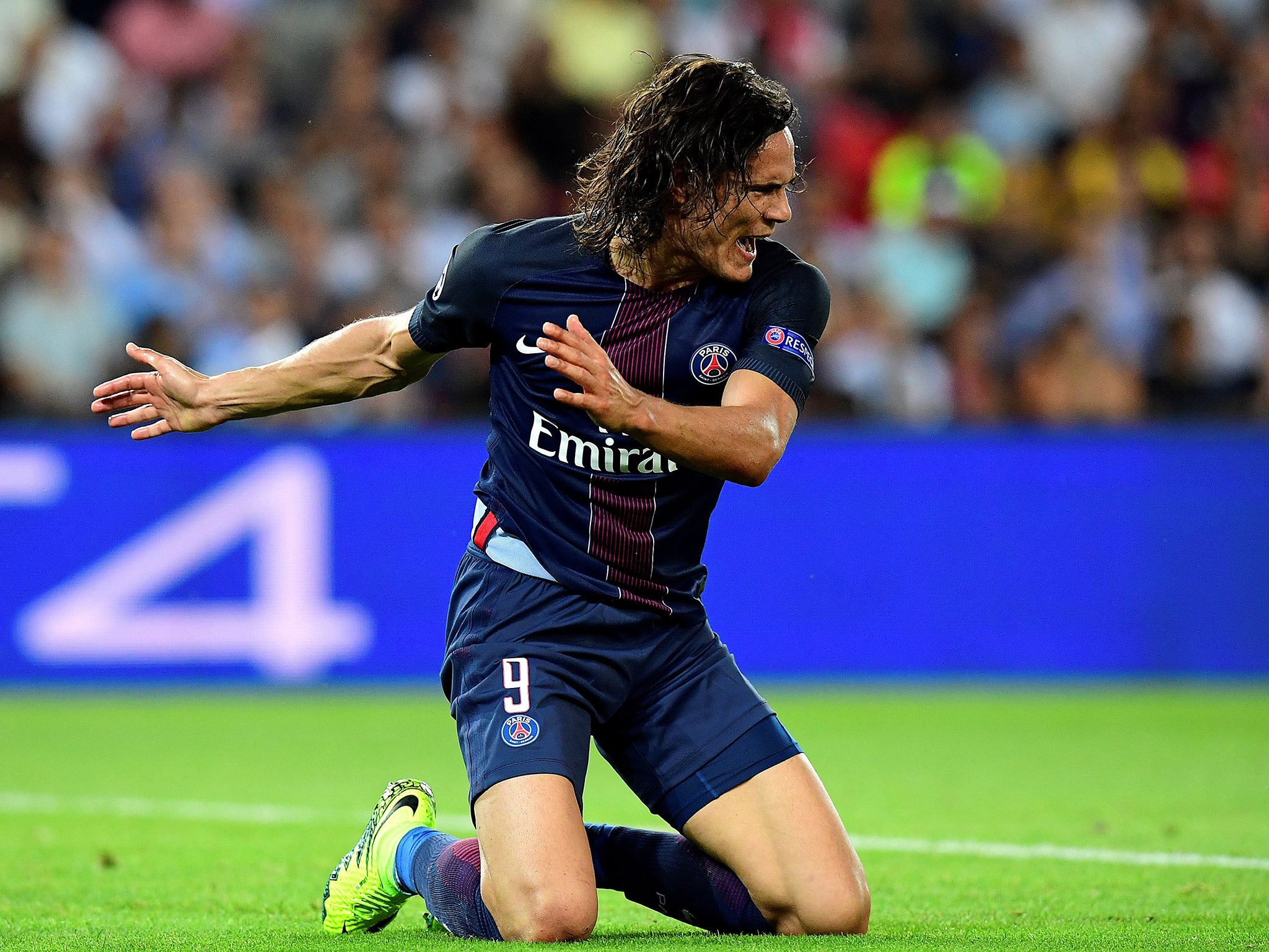 Edinson Cavani missed a number of chances in PSG's 1-1 draw with Arsenal