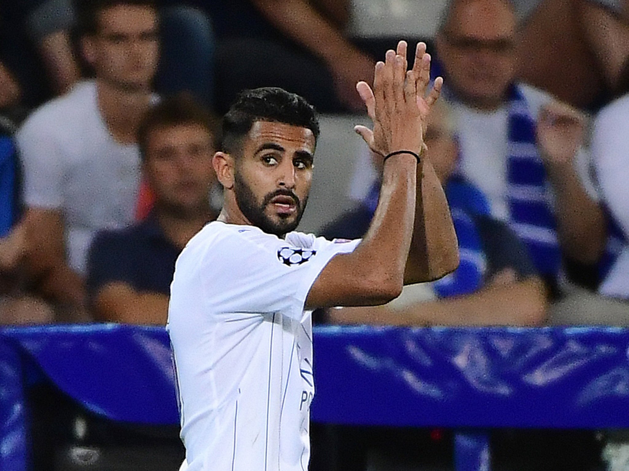 Mahrez applauds Leicester's travelling support
