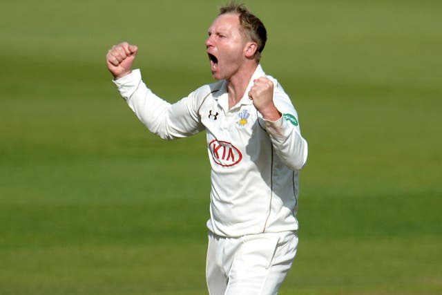 Gareth Batty has been recalled to the England Test squad after an 11-year exile