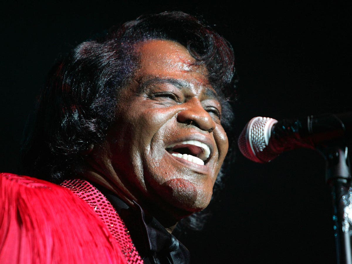 Hillary Clinton ends speech with 'I Feel Good' by James Brown, who died of pneumonia