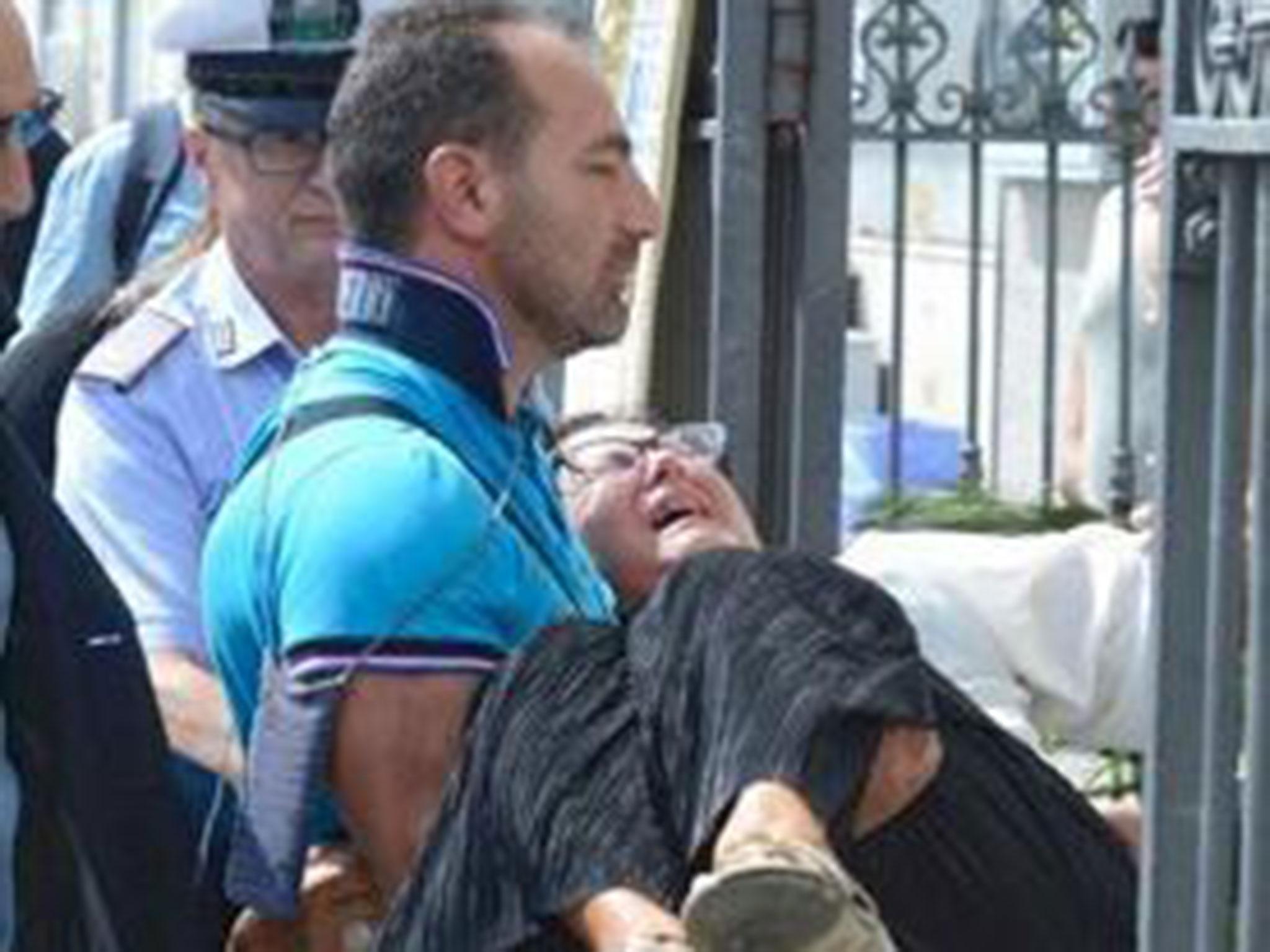 968px x 681px - Tiziana Cantone: Mother so distraught she had to be carried into ...
