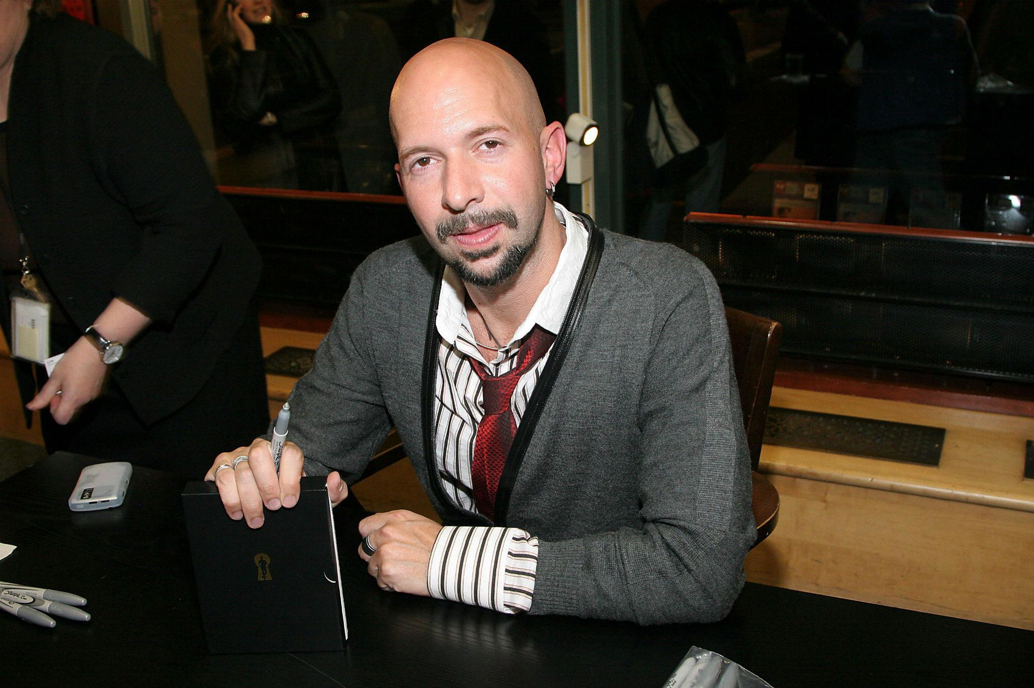 neil strauss the game mystery