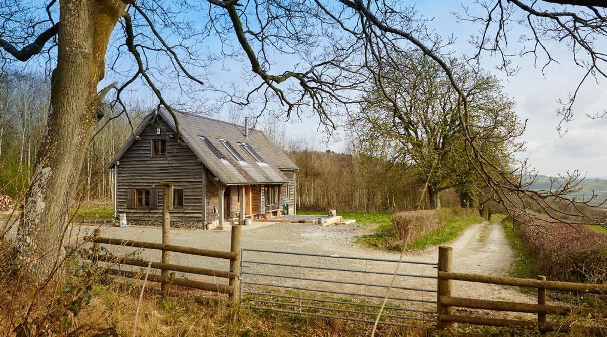 Cool Place of the Day: Cruckbarn, Herefordshire