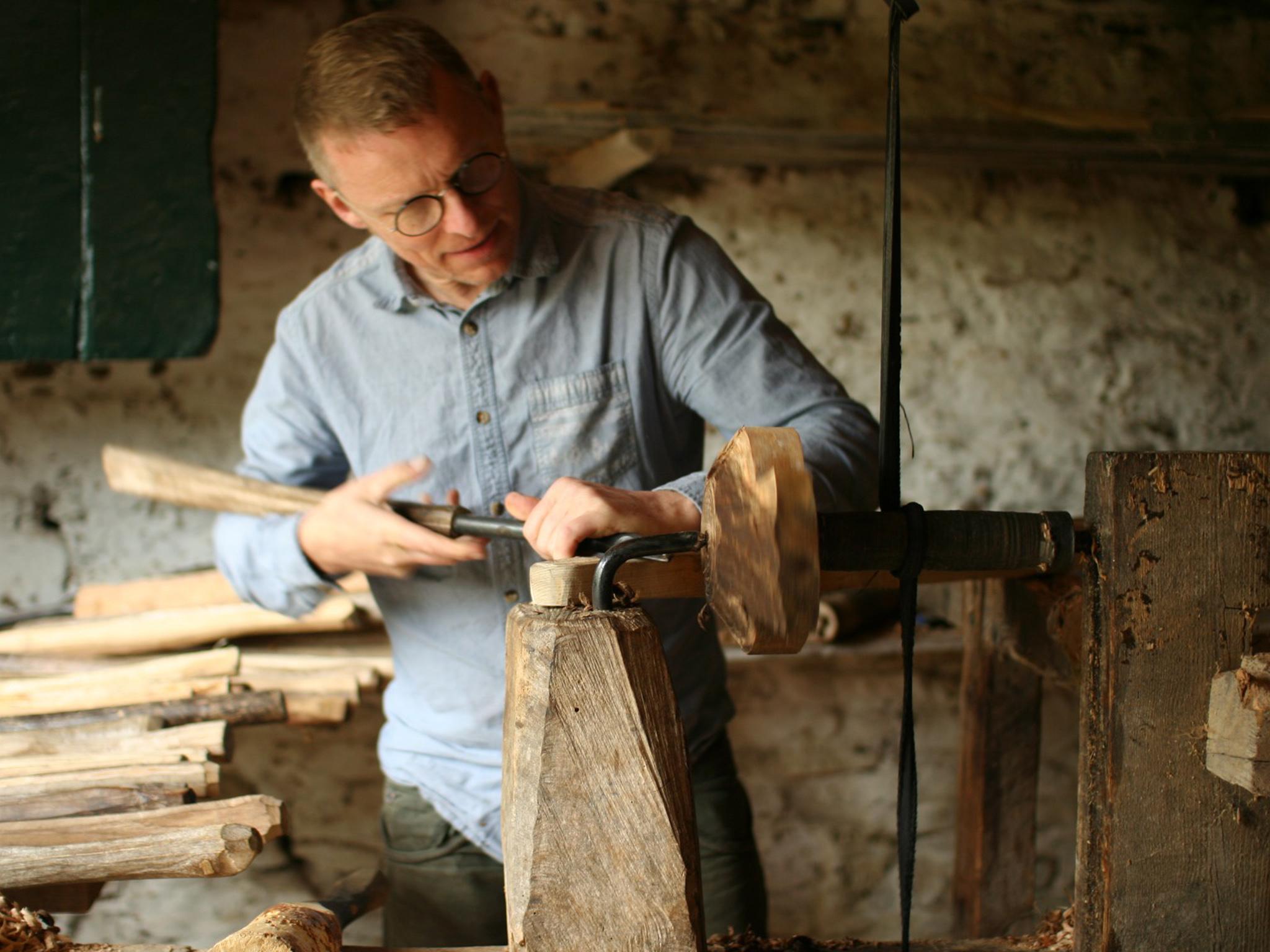 Wood learned the craft of woodturning on a pole lathe by studying George Lailey's lathe at the Museum of Rural Life in Reading