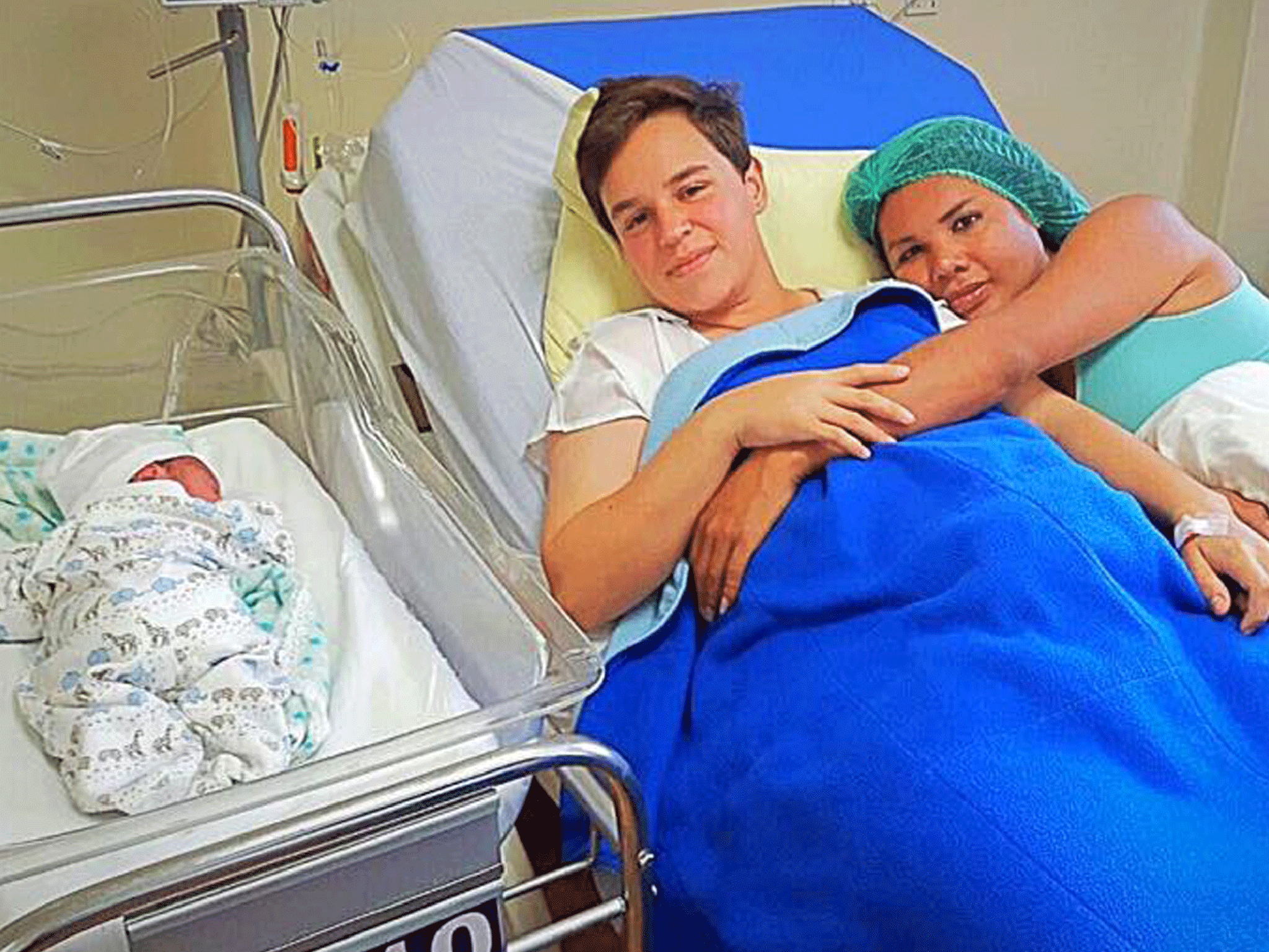 Transgender couple make history with birth of their first child The Independent The Independent