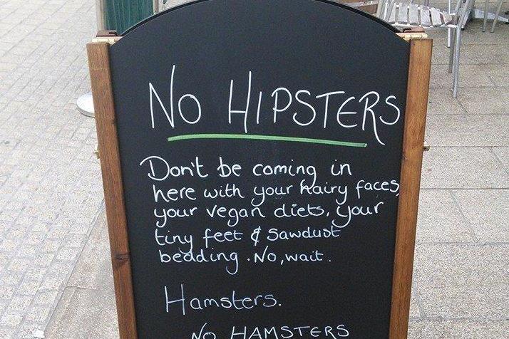 The sign outside this café is simply pun-derful | indy100
