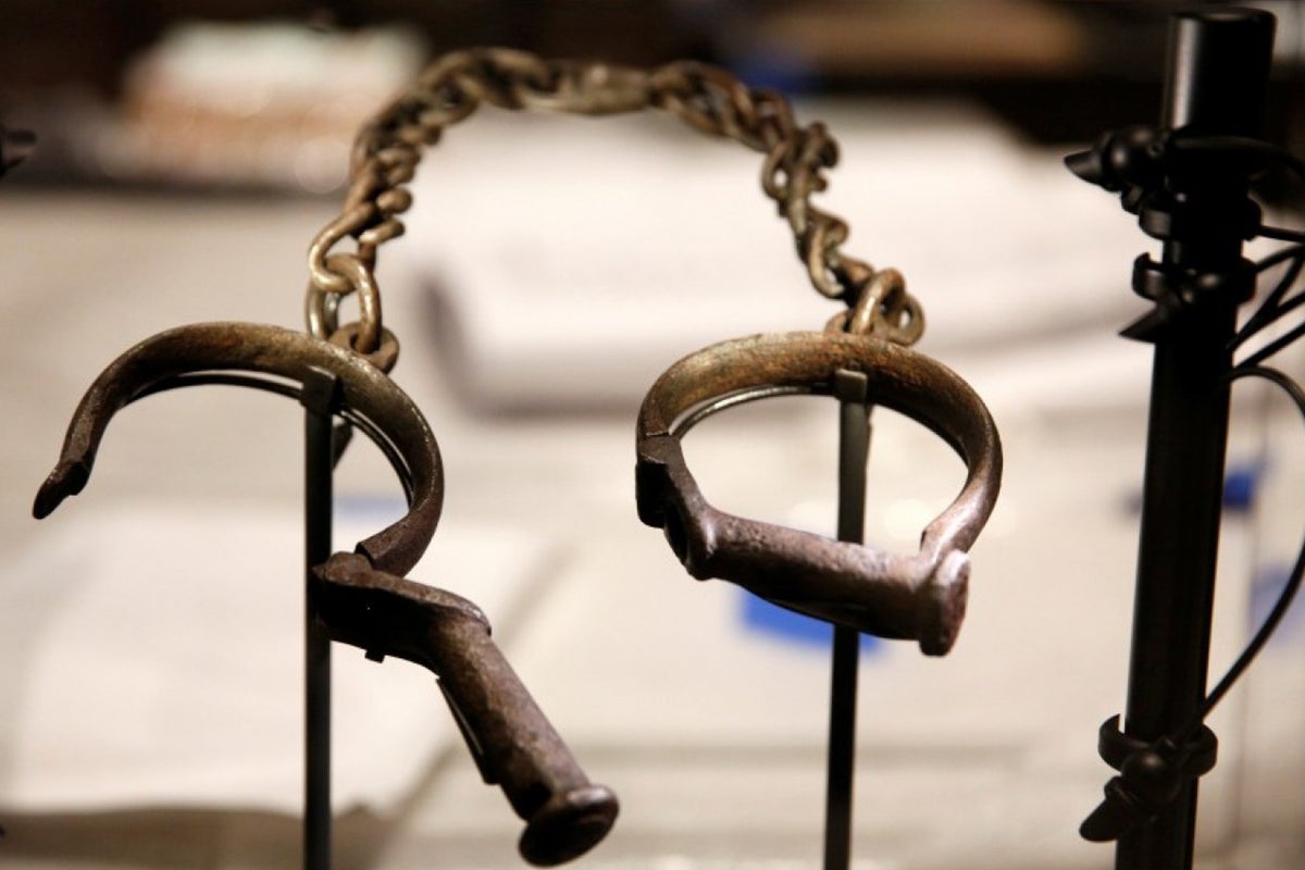 https://static.independent.co.uk/s3fs-public/thumbnails/image/2016/09/28/08/slavery.jpg?width=1200&height=800&crop=1200:800